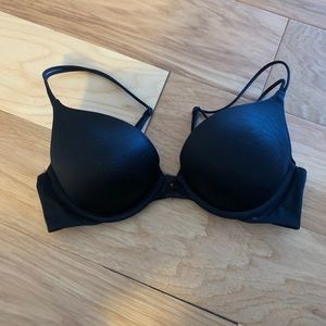 Victoria’s Secret Black Very Sexy Push Up - 34B